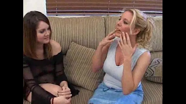HD Teaching valerie to give a blowjob ống lớn